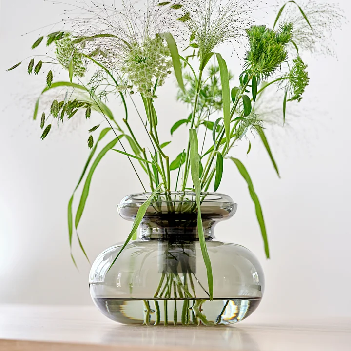 Inu Vase, Ø 31.7 x 33 cm, smoked grey von Zone Denmark