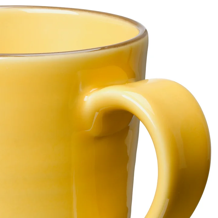 Colore Becher mit Henkel von Kähler Design in der Farbe safrangelb