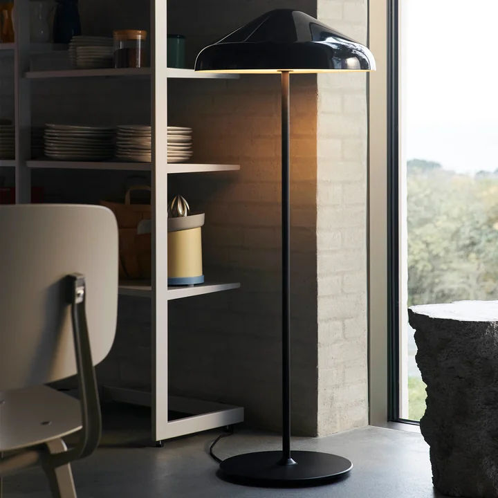 Die Pao Stehleuchte von HAY