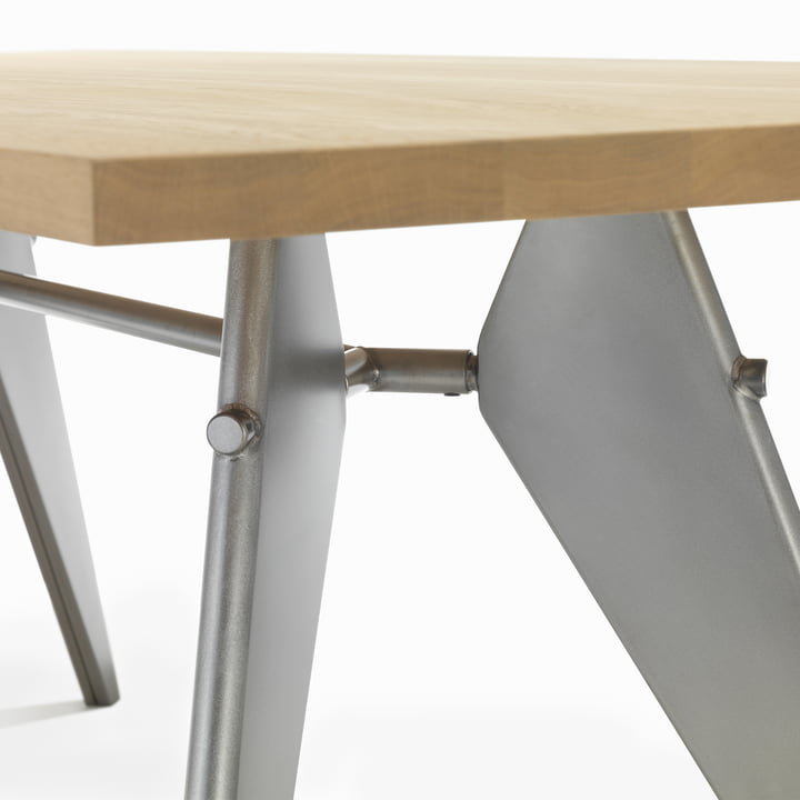 EM Table Esstisch von Vitra in der Ausführung Eiche natur / Prouvé Métal Brut