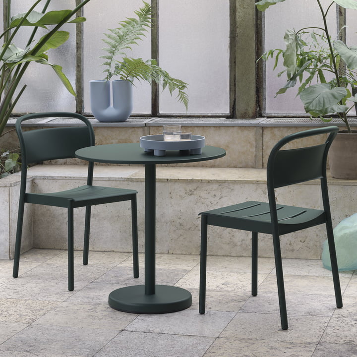 Linear Steel Bistrotisch Outdoor, Ø 70 x H 73 cm, dunkelgrün von Muuto