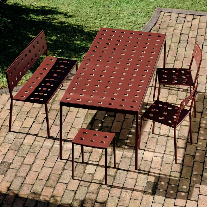 Balcony Hocker, iron red von HAY