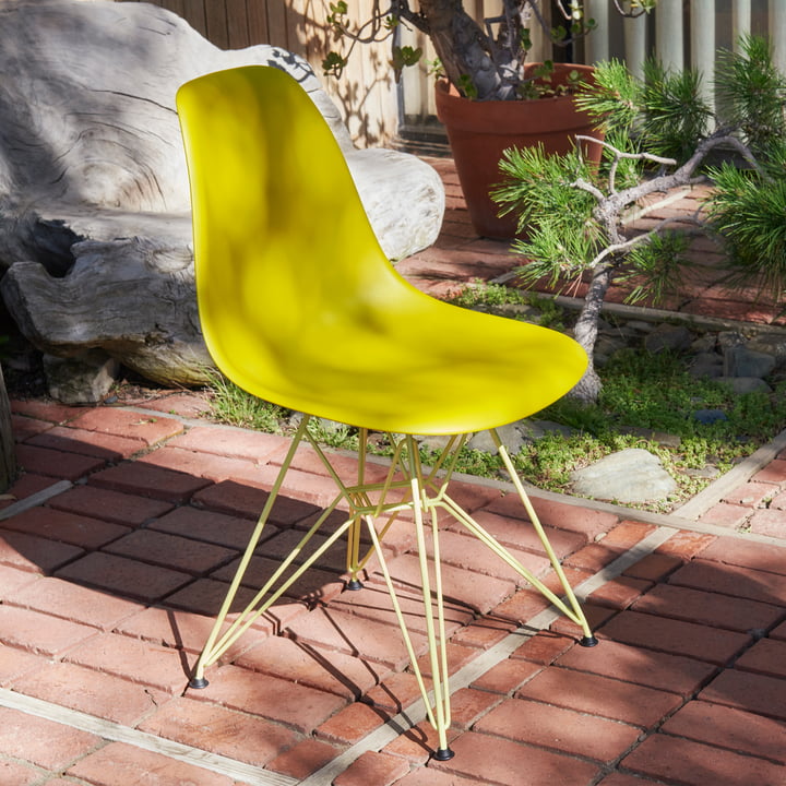 Eames Plastic Side Chair DSR, citron / senf von Vitra