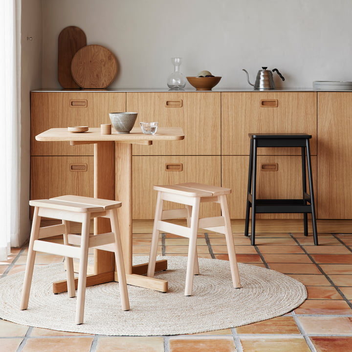 Angle Barhocker von Form & Refine 