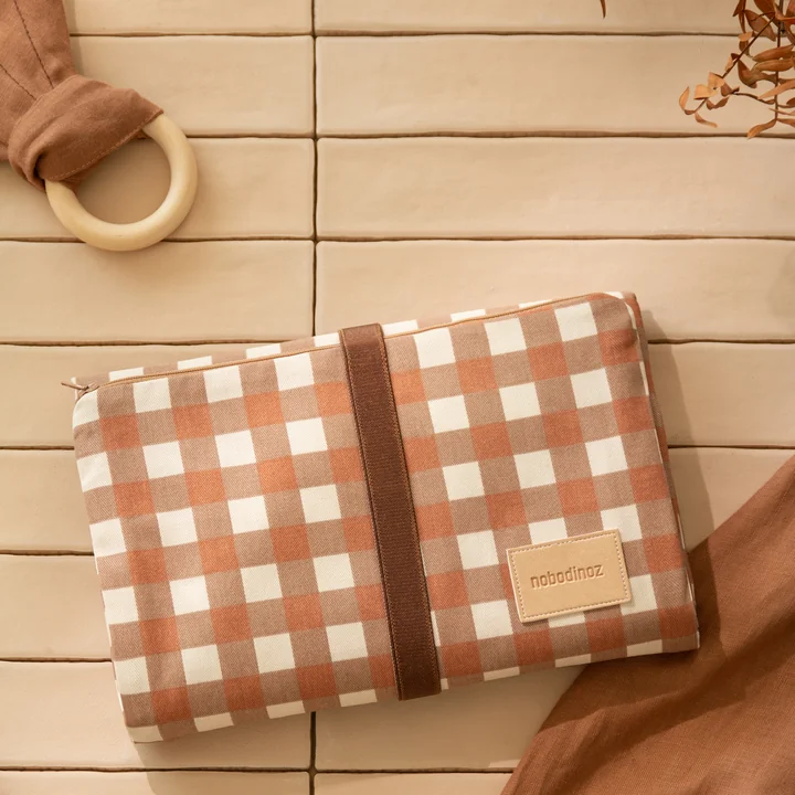 Hyde Park Wickelunterlage von Nobodinoz