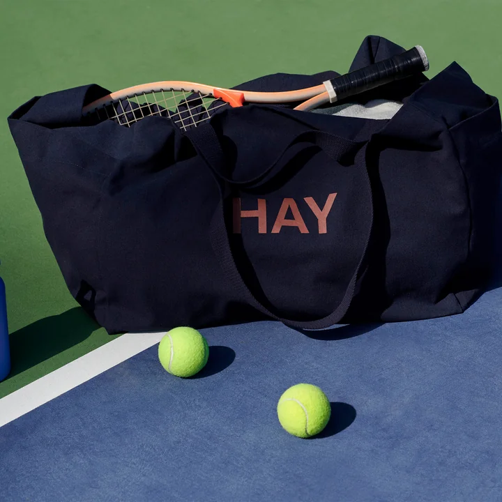 Weekend Bag No. 2, midnight blue von HAY