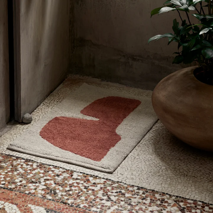 Lay Washable Fussmatte von Ferm Living in der Ausführung parchment / rust