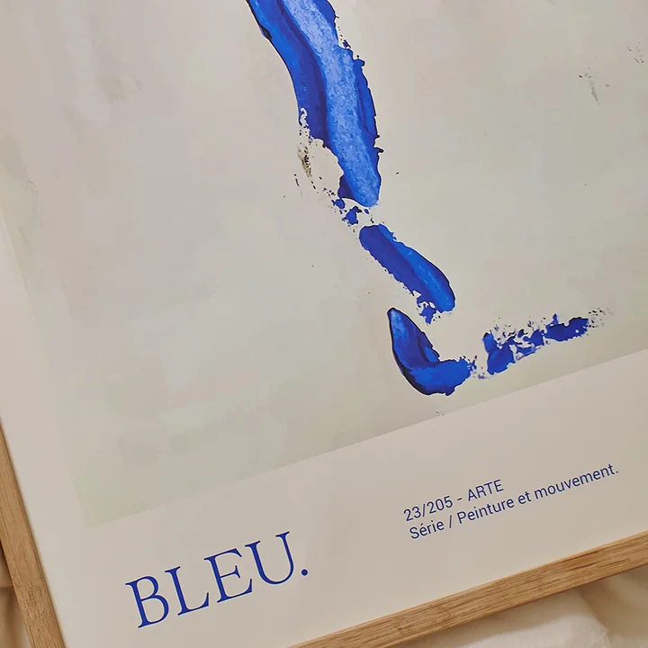 Bleu von Lucrecia Rey Caro von The Poster Club 
