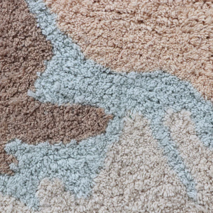 Vintage Map Teppich, 200 x 140 cm, blau / grün / rose / natur von Lorena Canals