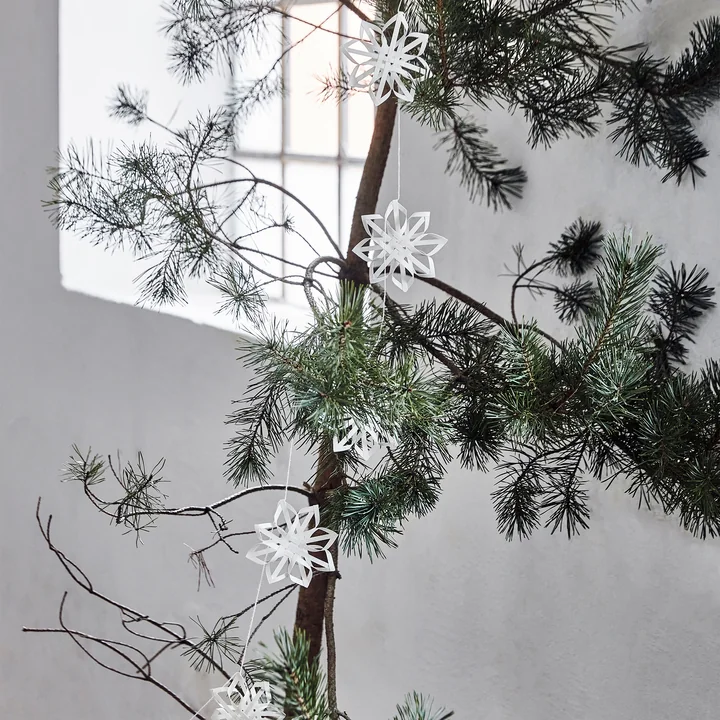 Brai Girlande von House Doctor in der Farbe weiss