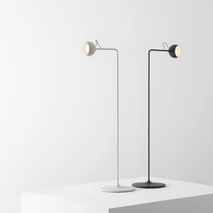 IXA Stehleuchte LED von Artemide