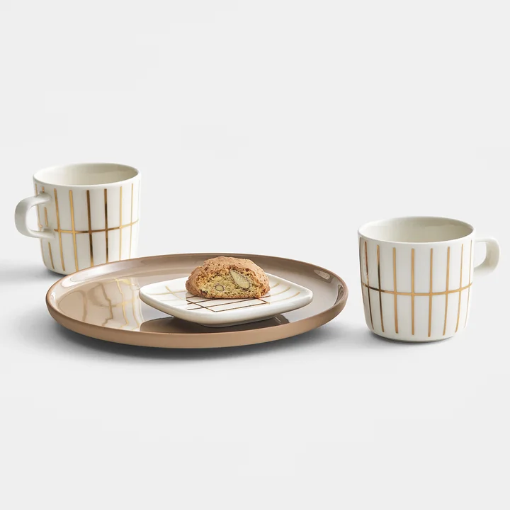 Oiva Tiiliskivi Becher mit Henkel, 200 ml, weiss / gold von Marimekko