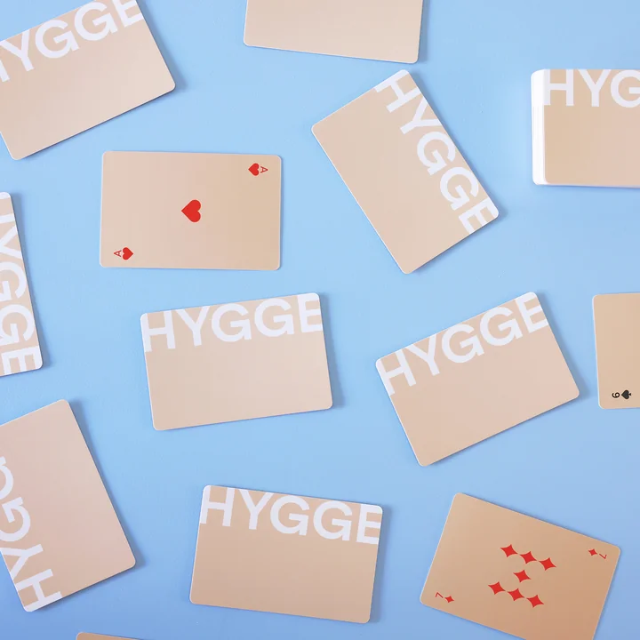 Design-Letters-Hygge-Kartenspiel-beige-A3