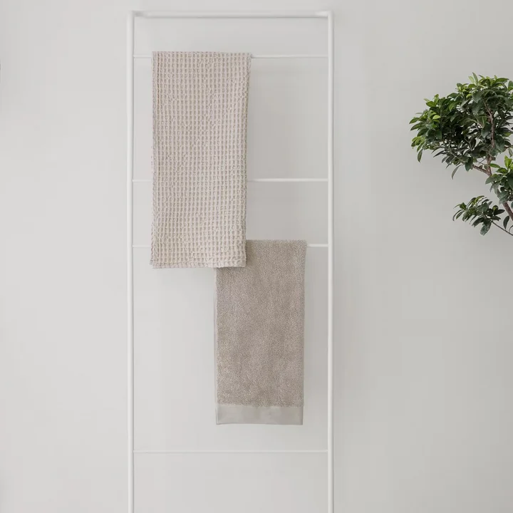 Modo Handtuchleiter von Blomus in der Ausführung weiss