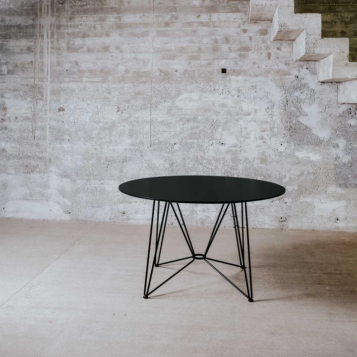 The Ring Table von Acapulco Design