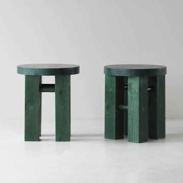 Fyr Hocker, dunkelgrün von Normann Copenhagen