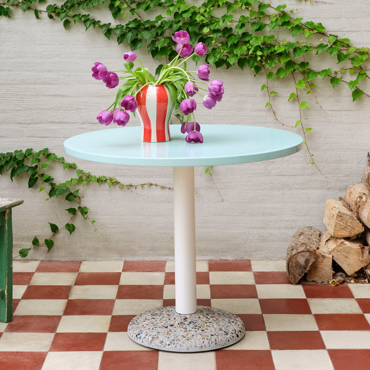 Der Ceramic Table von Hay