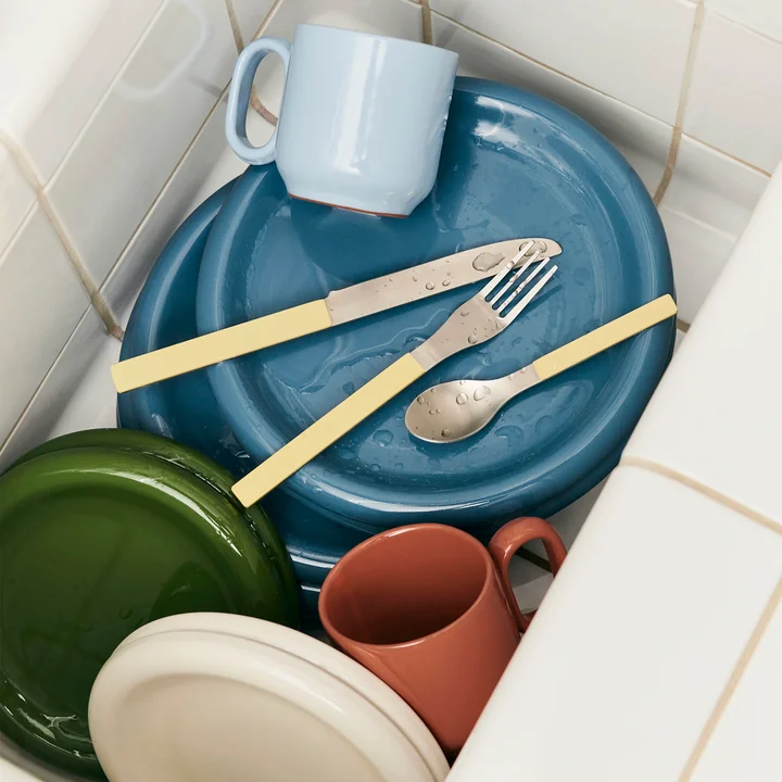 Barro Becher mit Henkel von HAY