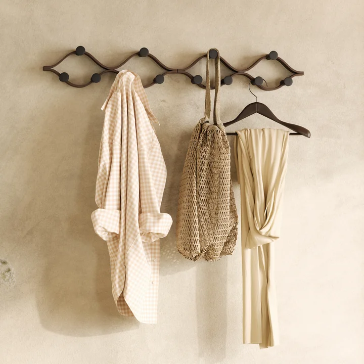 Montage Wandgardrobe, schwarz / walnuss von Umbra