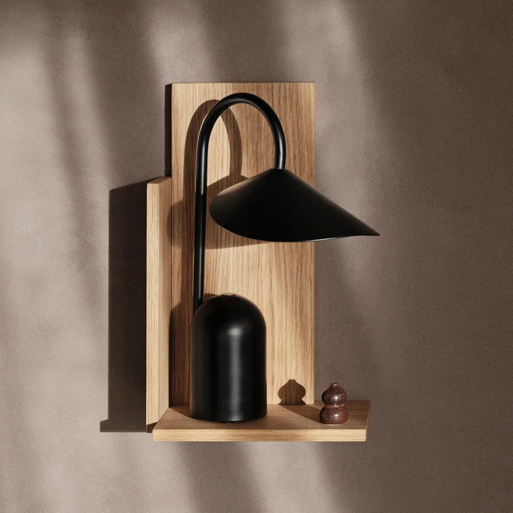 Arum Akku LED-Tischleuchte, schwarz von Ferm Living