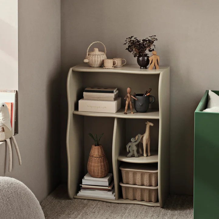 Slope Bücherregal, cashmere von Ferm Living