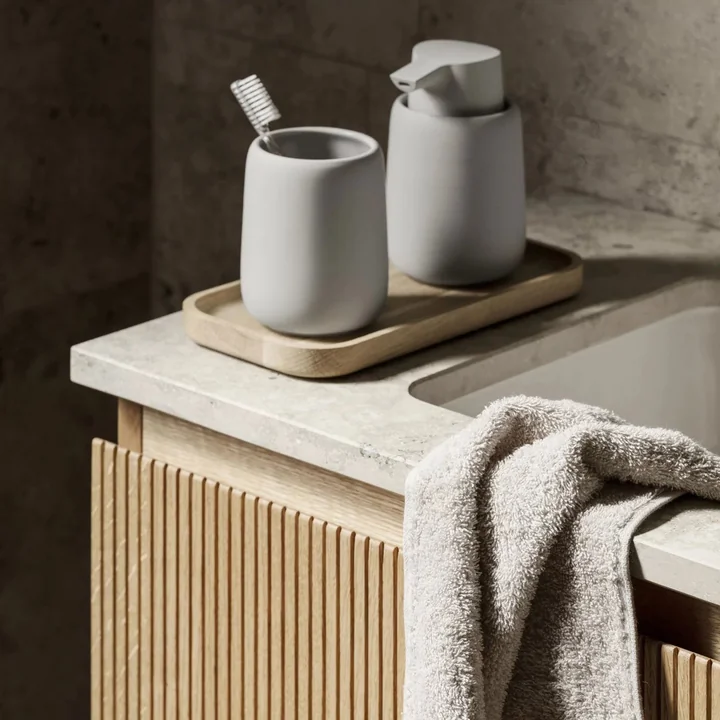 Oku Serviertablett von Blomus