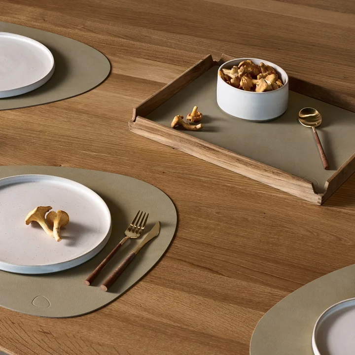 Lind DNA - Airy Teak Tablett Square