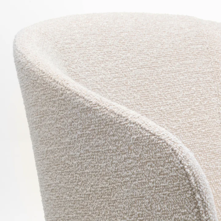 Mikado Armlehnstuhl, elfenbein/perle (Nubia 01) / Eiche natur von Vitra