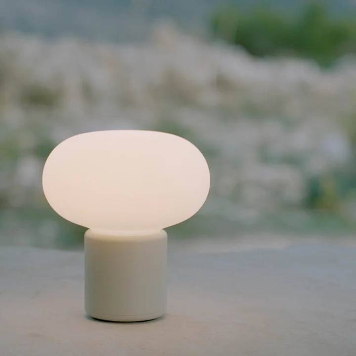 Karl-Johan Portable LED Tischleuchte mit Akku von New Works