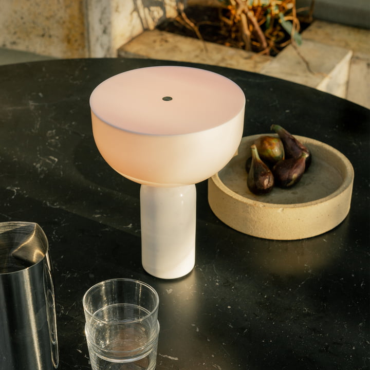 Kizu Portable LED Tischleuchte mit Akku von New Works