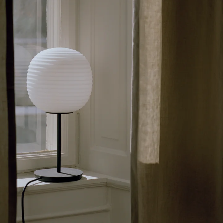 New Works - Lantern Tischleuchte S opal / matt