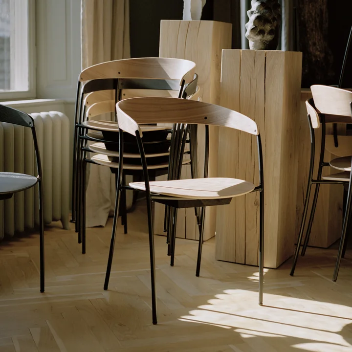 Missing Armlehnstuhl von New Works