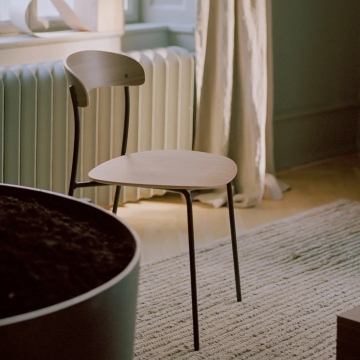 Missing Stuhl von New Works 