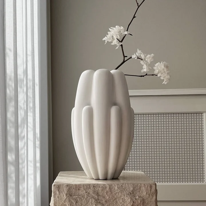 101 Copenhagen - Bloom Vase, mini, knochenweiss