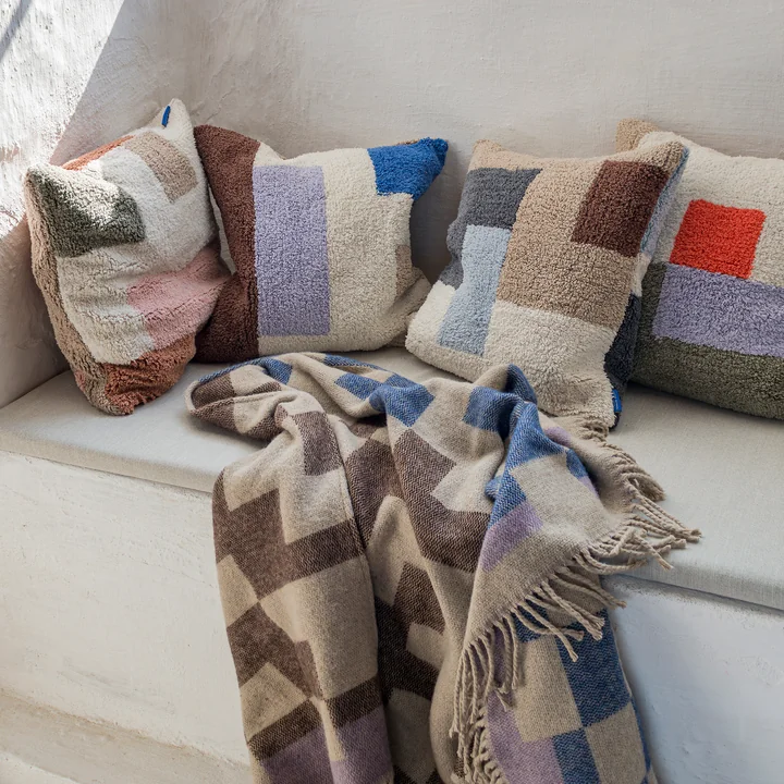 Maze Wolldecke von Mette Ditmer