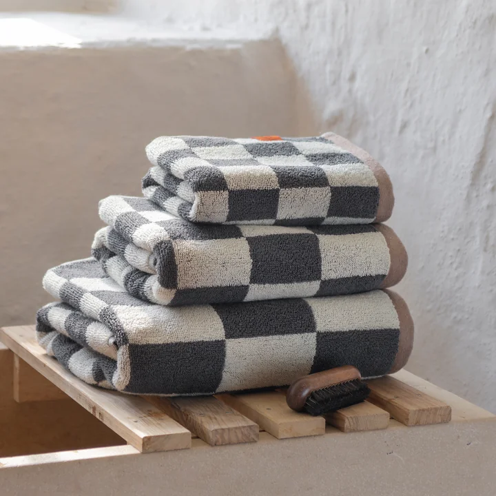 Retro Handtuch von Mette Ditmer