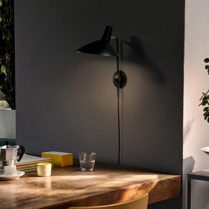 Tripod HM12 Wandleuchte von &Tradition