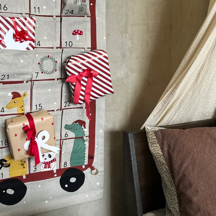 Bus Weihnachtskalender von OYOY