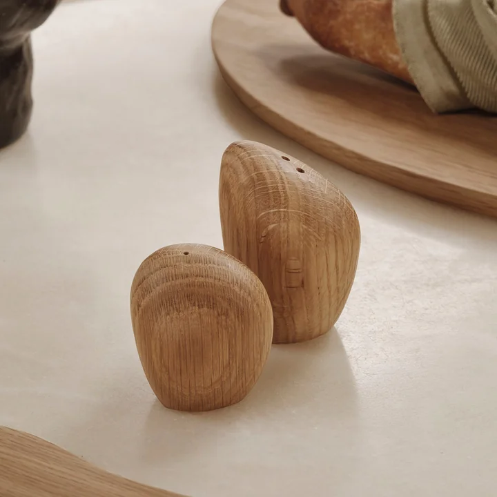 Ferm Living - Cairn Salz- und Pfefferstreuer, Eiche (2er-Set)