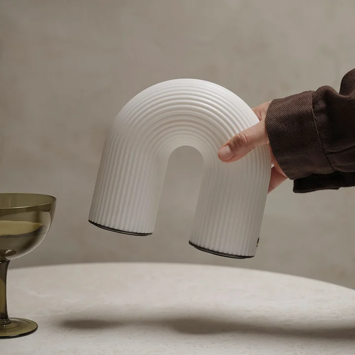 Ferm Living - Vuelta Portable Akkuleuchte, weiss