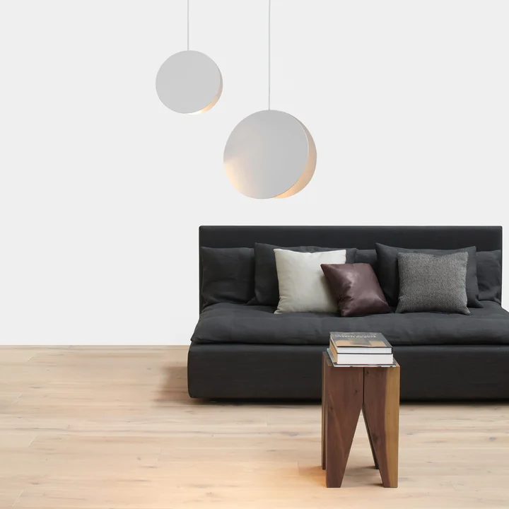 e15 - LT05 North Pendelleuchte, Stahl pulverbeschichtet, signalweiss