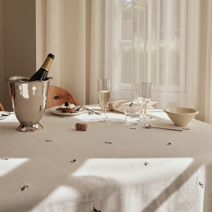 Broste Copenhagen - Mai Tischdecke, schwarz / off-white