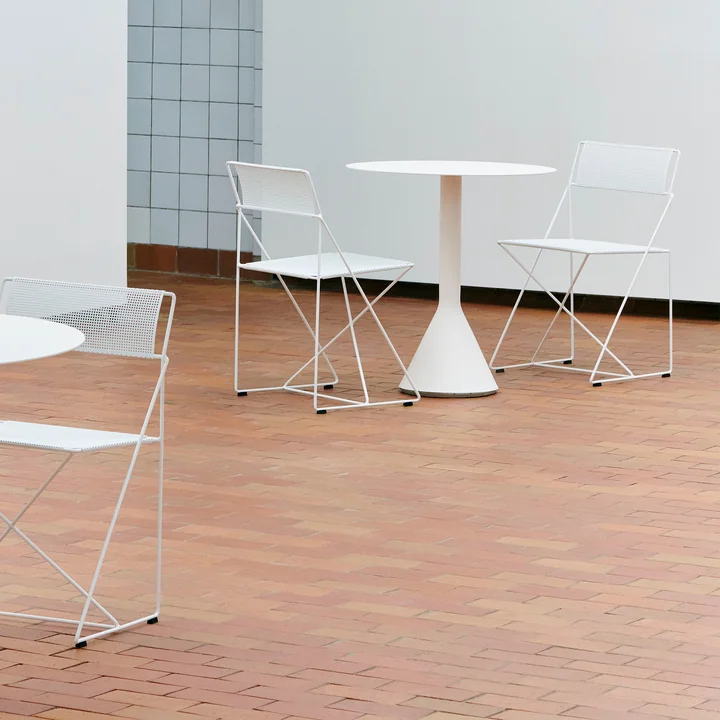 HAY - Palissade Cone Bistrotisch Ø 70 x H 74 cm, cremeweiss