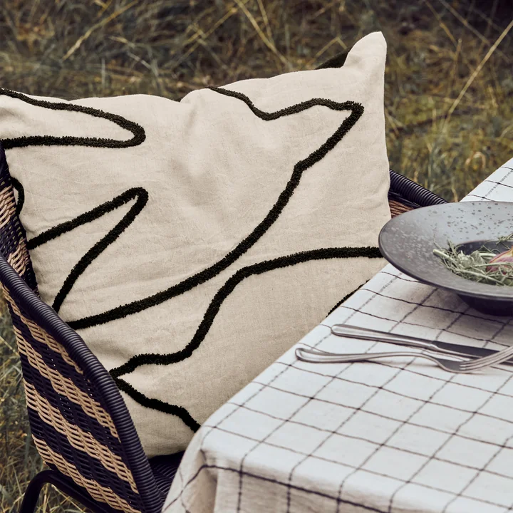 House Doctor - Fly Kissenbezug, 50 x 50 cm, schwarz / off-white