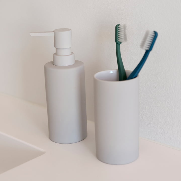 Zone Denmark - Solo Zahnputzbecher und Seifenspender, soft grey