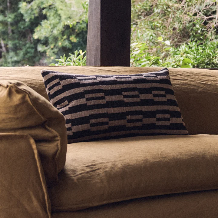 HKliving - Natural Kissen, 70 x 40 cm, monochrome