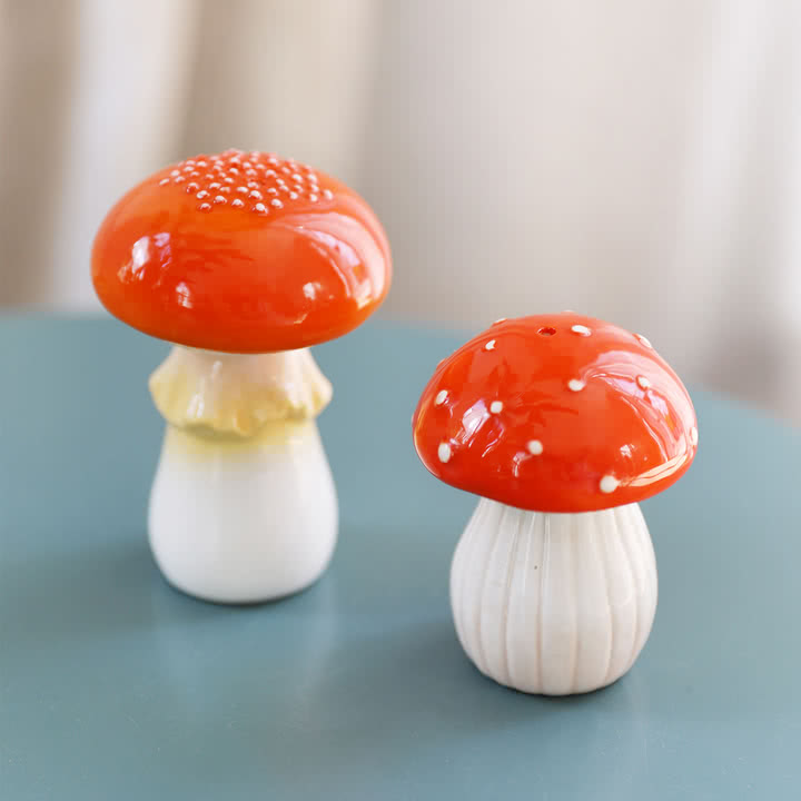 &klevering - Salz- und Pfefferstreuer, Mushroom, rot / weiss