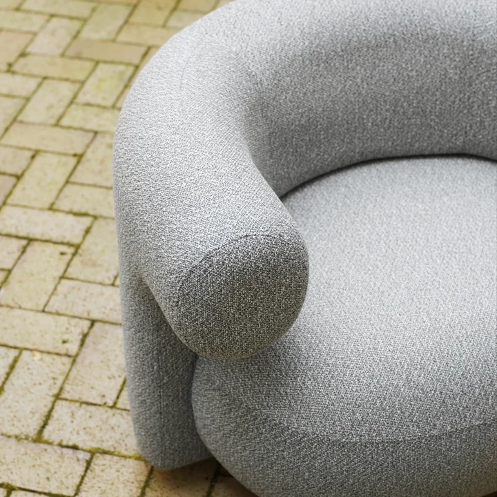 Normann Copenhagen - Burra Outdoor Lounge Chair mit Rückdrehfunktion, whisper (Savane J349)
