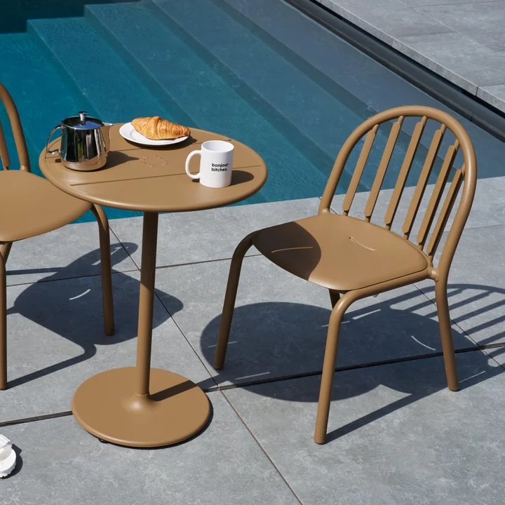 Fatboy - Fred's Outdoor Stuhl und Tisch Ø 60 cm, mochaccino