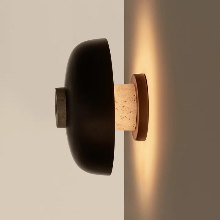 Audo - Reverse LED Wandleuchte, Ø 24 x H 15,5 cm, Messing brüniert / Travertin-Stein (fest verdrahtet)